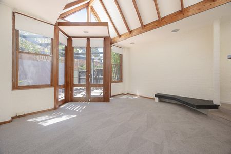 35 Waltham Street, Flemington VIC 3031 - Photo 2