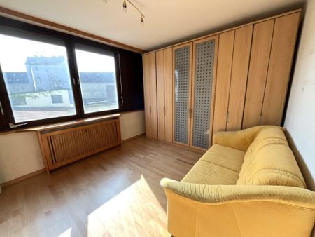 Moderne 4- Raum-Wohnung mit Loggia –voll möbliert - Nähe Gürtelturm- ideale Infrastruktur - Photo 2