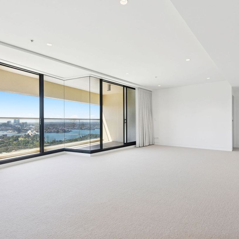 Elevate your lifestyle in one of Sydney's most coveted residential landmarks - Photo 1