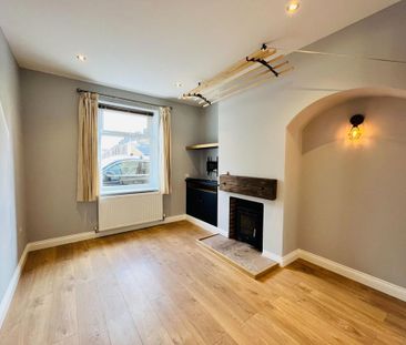 2 bedroom terraced house to rent - Photo 1