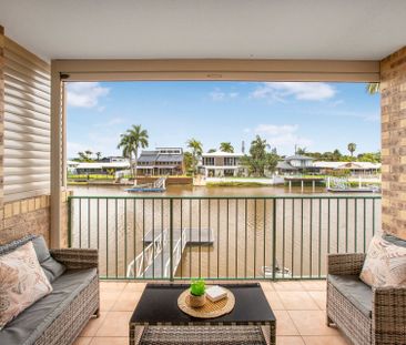 Stunning Unit with Waterfront Views - Photo 5