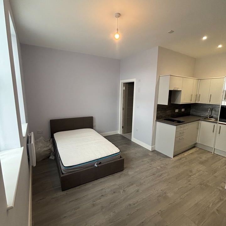 Studio Flat, Rimrose Road, L20 - Photo 1