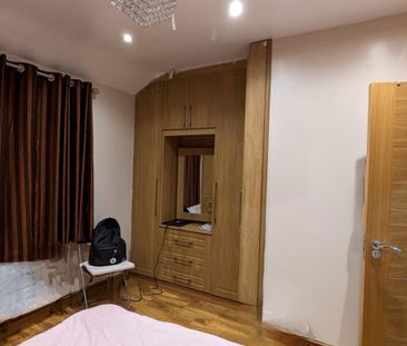 Spacious Double room in Hayes UB4 for rent - Photo 1