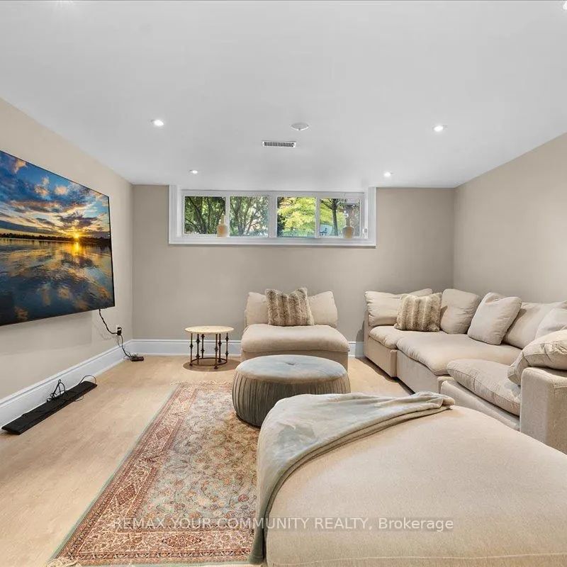 1 MARSHFIELD COURT - Photo 1