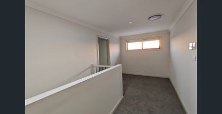 Five bedroom house for lease - Photo 4