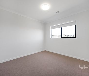 Brand New Four-Bedroom Family Home in Tarneit - Photo 3