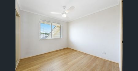 Modern Secure Apartment Overlooking Parkland - Photo 2