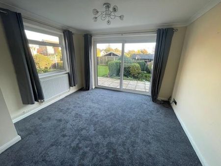 3 bedroom bungalow to rent - Photo 2
