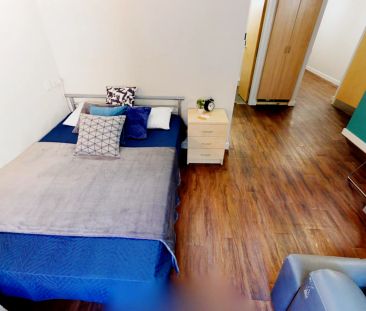 Bronze Studio - Photo 1