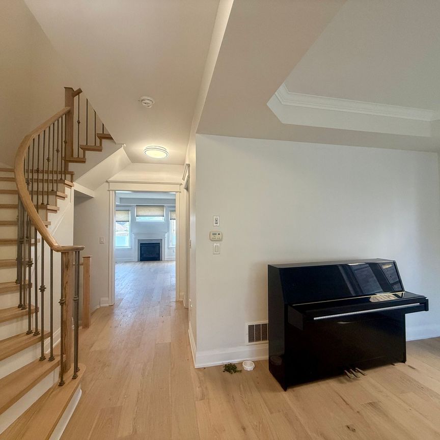 For Lease - 165 Paradelle Drive, Richmond Hill, Ontario - Photo 1