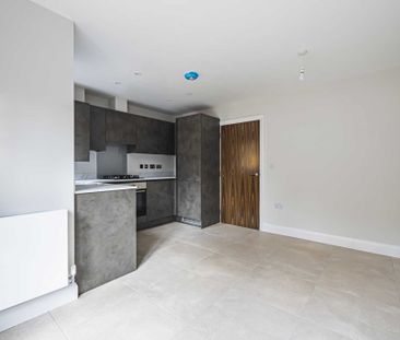 1 bed Flat for rent - Photo 5
