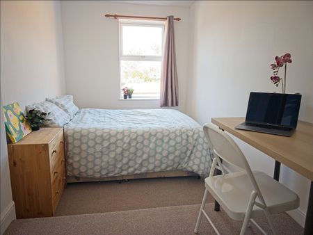 4 Bed Terraced House, Lorne Road, LE2 - Photo 5