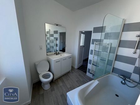 Location Appartement 5 pièces 94m² LE BLANC 36300 - Photo 5