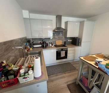 2 bedroom flat to rent - Photo 5