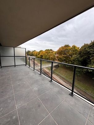 For Lease - 8 Manor Road Unit# 407, Toronto, Ontario - Photo 1