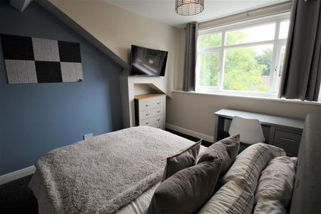 Cliff Road, Woodhouse, LS6 2ET, Leeds - Photo 5