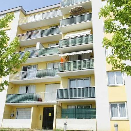 À CHARLEVILLE MEZIERES - Photo 3