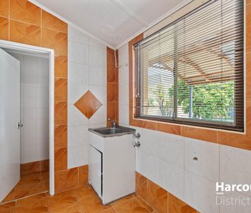 Spacious Family Living on 728sqm - Photo 2
