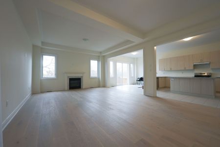 For Lease - 72 Boccella Crescent, Richmond Hill, Ontario - Photo 2