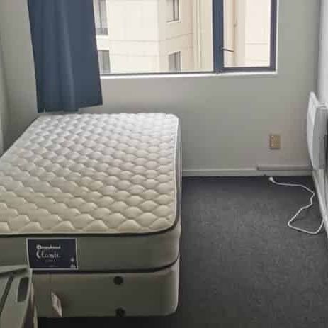 Cosy unit in CBD Power & water included. - Photo 2