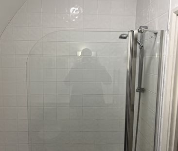 1 Bed Semi-Detached House, Truscott House, IG11 - Photo 4