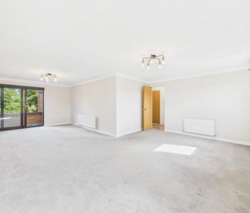 3 bedroom flat to rent - Photo 1