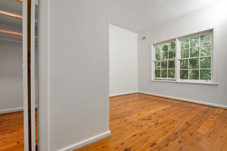 Large, Comfortable & Updated Home - Photo 5