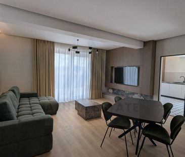 Închiriază Apartament 4 camere Trei Stejari - Photo 1