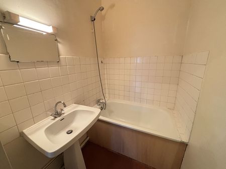 Location Appartement 3 pièces 55m² PONT DE VAUX 01190 - Photo 4