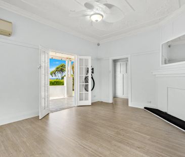 Renovated with character and class - Photo 4