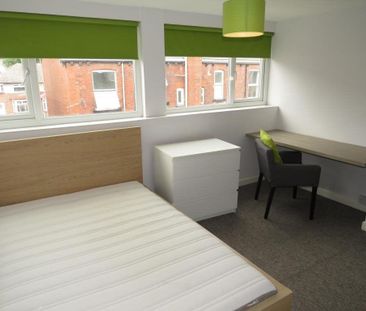 4 bedroom House in Royal Park Road, Leeds - Photo 3