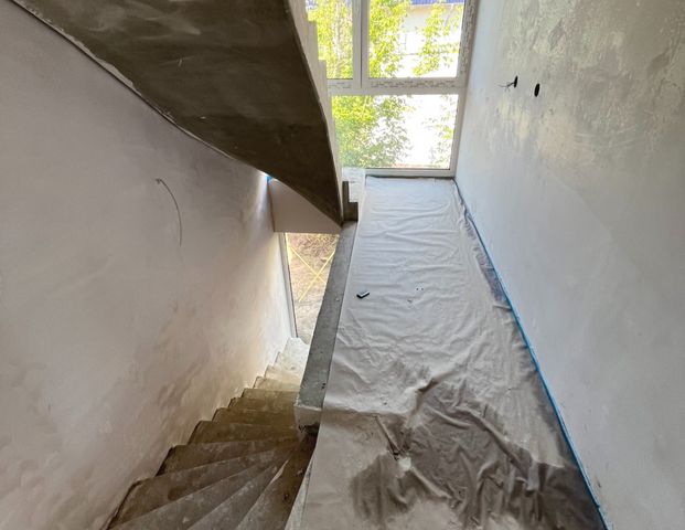 Neubau-Dachgeschosswohnung mit Balkon in Mahlsdorf-Süd - Photo 1