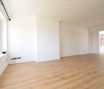 Hall Cliffe Grove, Horbury, WF4 - Photo 1