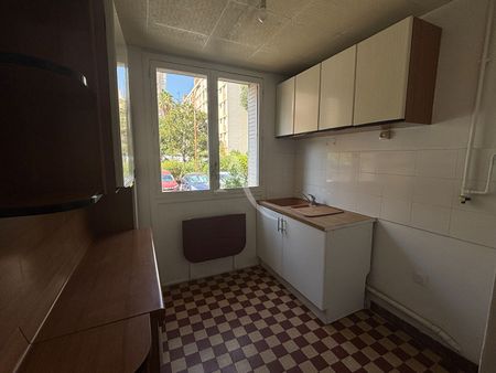 Location Appartement 3 pièces 54m² NICE 06100 - Photo 3