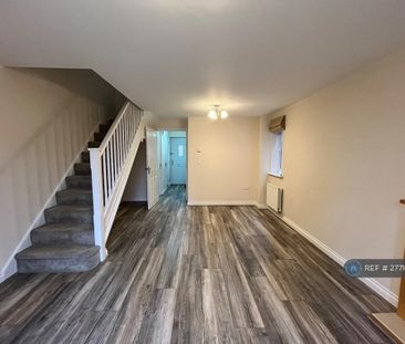 2 bedroom semi-detached house to rent - Photo 3