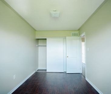 For Lease - 16 Lonestar Crescent, Brampton, Ontario - Photo 4