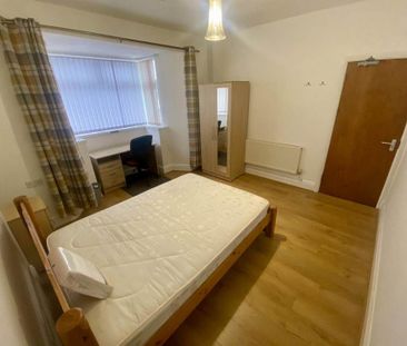 4 bedroom house to rent - Photo 2