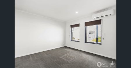 Light, bright 3 x 2 home - Photo 2