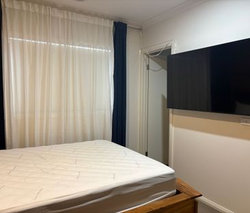 Fully Furnished, Move-In Ready & Stylishly Modern! - Photo 6