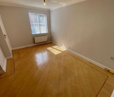 Fern Grove, Elliott Gardens, Bedworth - Photo 1