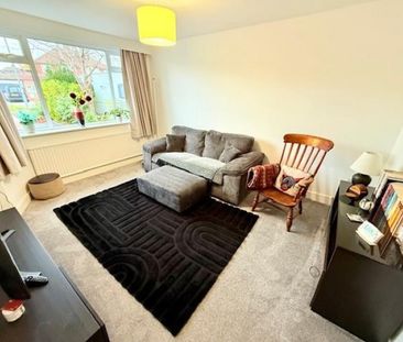 3 bedroom House To Let Total Size: 1217 SQ FT - Photo 2