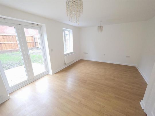 4 bedroom townhouse to rent - Photo 1