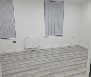 4 Bed Detached House, Kensington Street, M14 - Photo 4