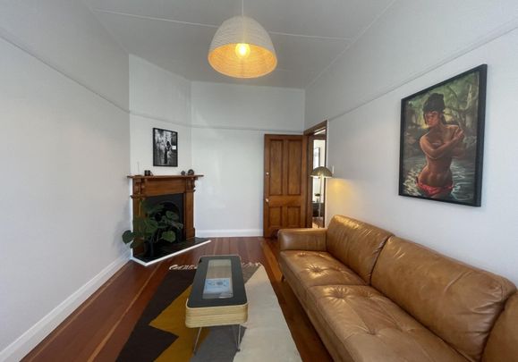 Two Bedroom Character Cottage - Photo 1