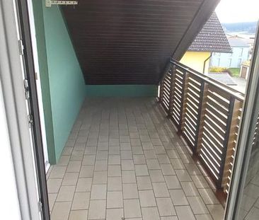 Schöne 3-Zimmer-DG-Wohnung mit Balkon in Brigachtal-Klengen - Photo 1