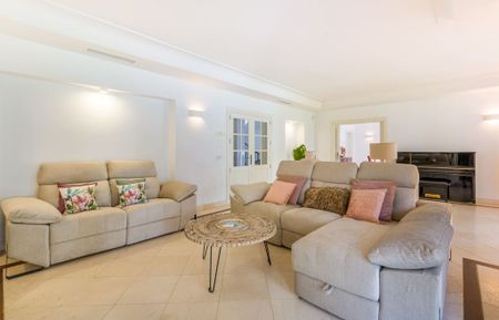 5 room luxury Villa for rent in Estepona, Andalusia - Photo 2