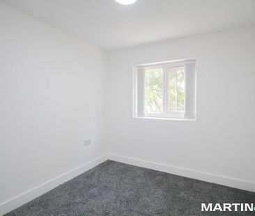 5 bedroom end of terrace house to rent - Photo 3