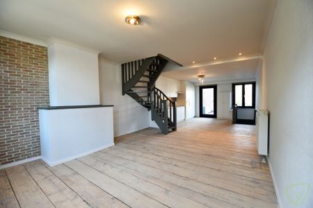 Instapklare duplex van 95 m² met karakter en private ingang – centraal gelegen in de Molenstraat - Photo 2