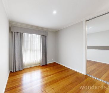 Modern Comfort and Convenience in Prime Balwyn Location - Photo 3
