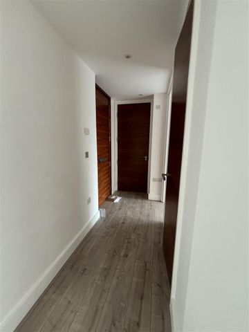 3 bed apartment to rent in Praed Street, London, W2 1 - Photo 3